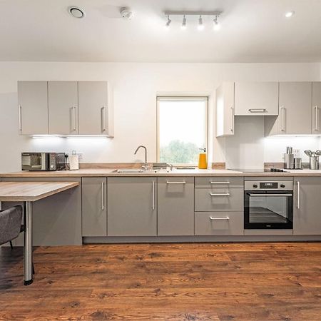 Stayo Apartments Barking Wharf Лондон Экстерьер фото