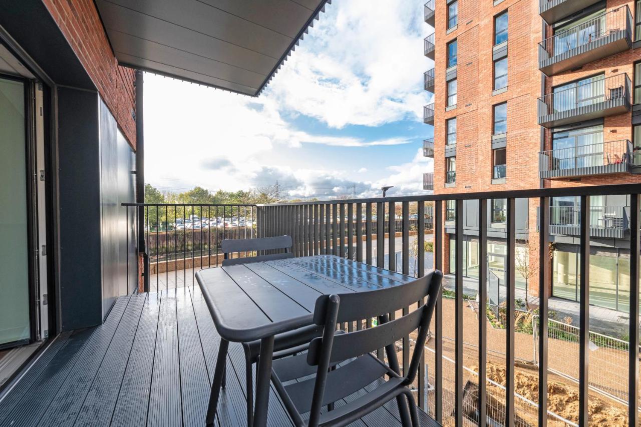 Stayo Apartments Barking Wharf Лондон Экстерьер фото